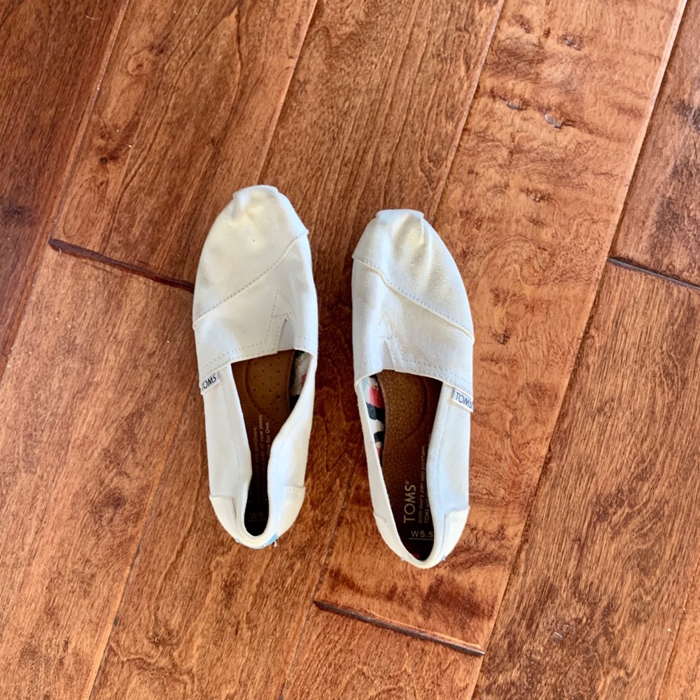Women’s White Toms